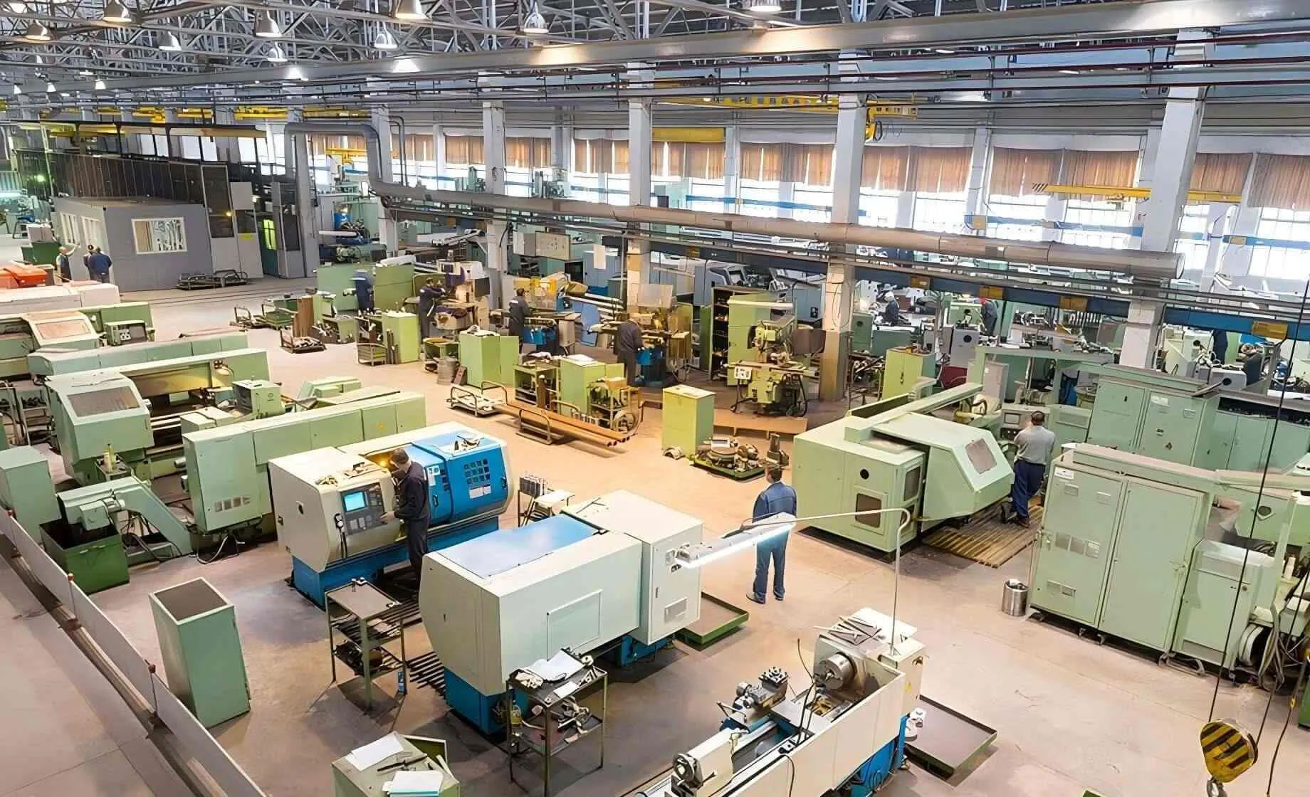 الآلات والتصنيع